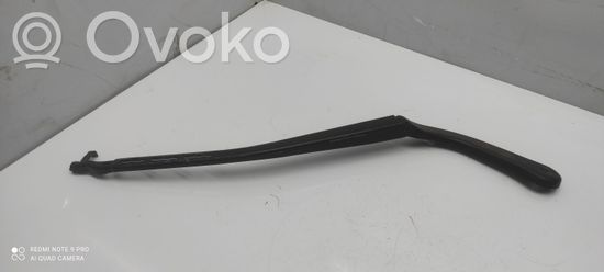 BMW 3 E90 E91 Front wiper blade arm