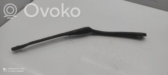 BMW 3 E90 E91 Front wiper blade arm