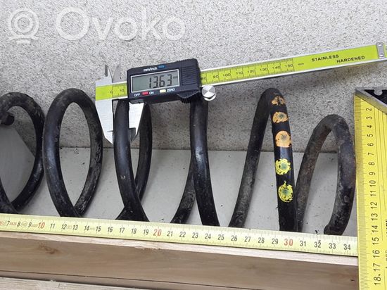 Audi 80 90 S2 B4 Front coil spring