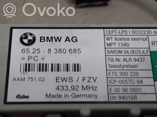 BMW 5 E39 Aerial antenna amplifier 65258380685