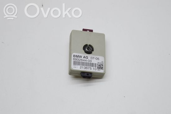 BMW 3 E90 E91 Aerial antenna amplifier 6932644 13952735