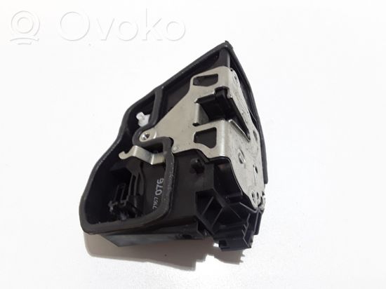 BMW 5 E60 E61 Rear door lock 7167076
