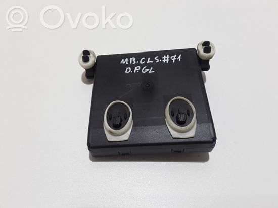 Mercedes-Benz CLS C219 Door control unit/module 2198200326