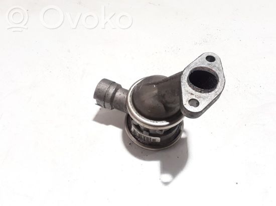 BMW 7 E65 E66 EGR valve 72823801