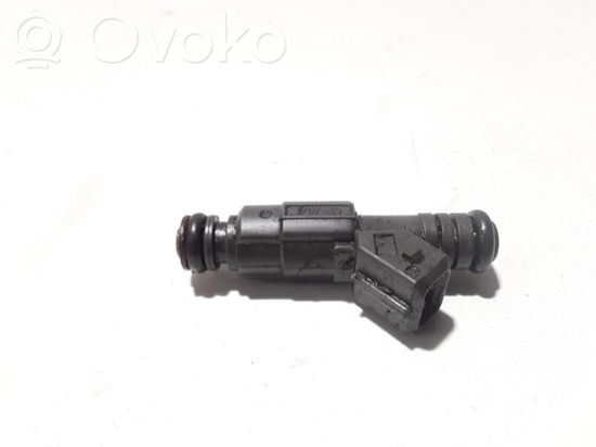 BMW X5 E53 Fuel injector 0280155823 1707843