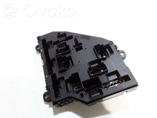 BMW 5 F10 F11 Fuse module 921085702