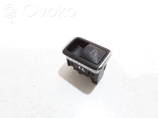 Mercedes-Benz E W212 Tailgate opening switch