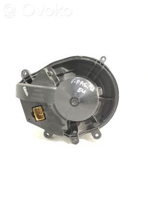 Volkswagen PASSAT B5 Heater fan/blower 8D1820021