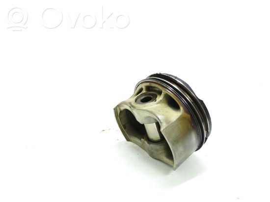 BMW 7 F01 F02 F03 F04 Piston
