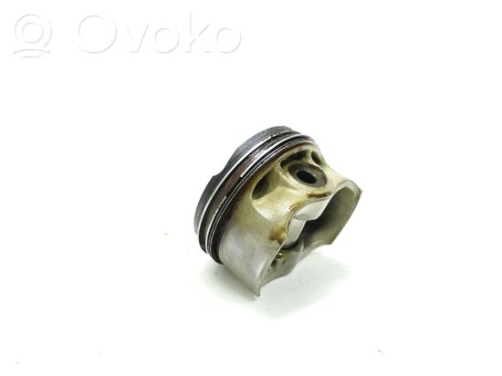 BMW 7 F01 F02 F03 F04 Piston