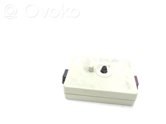 BMW 3 E90 E91 Aerial antenna amplifier 911062103 21367510