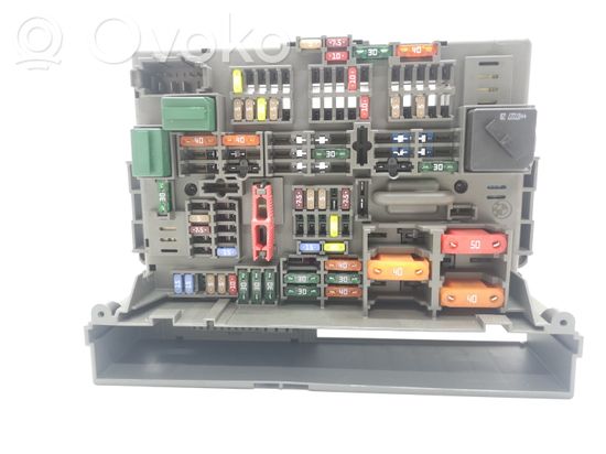 BMW 1 E81 E87 Fuse module
