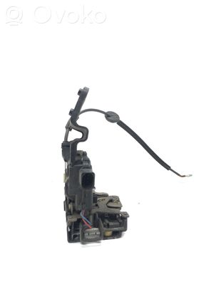 Volkswagen PASSAT B5 Rear door lock 3B4839015A