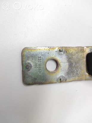 BMW 7 E65 E66 Middle seatbelt (rear) 33018223A
