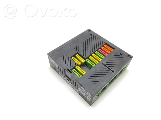 BMW 7 E65 E66 Fuse module 7510638