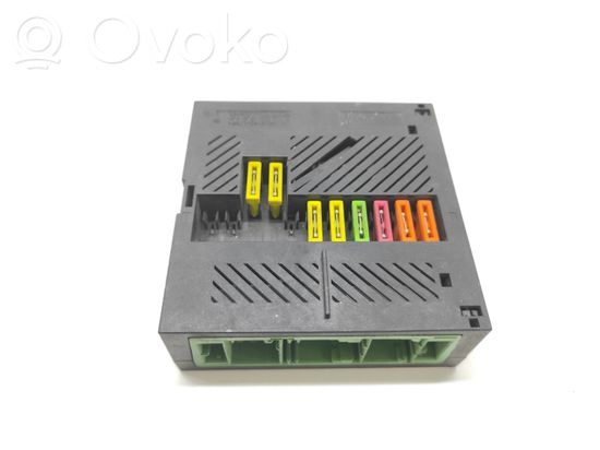 BMW 7 E65 E66 Fuse module 7510638