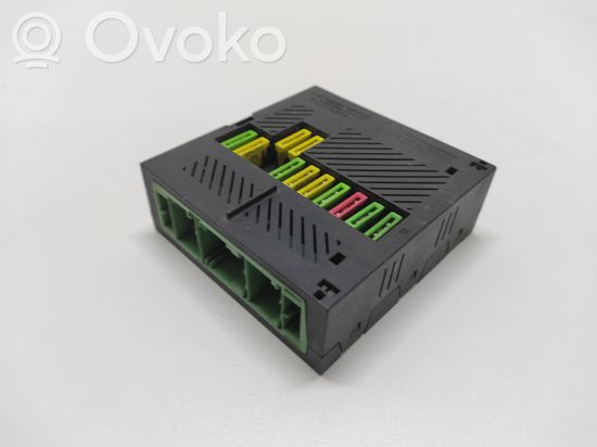 BMW 7 E65 E66 Fuse module 7510638