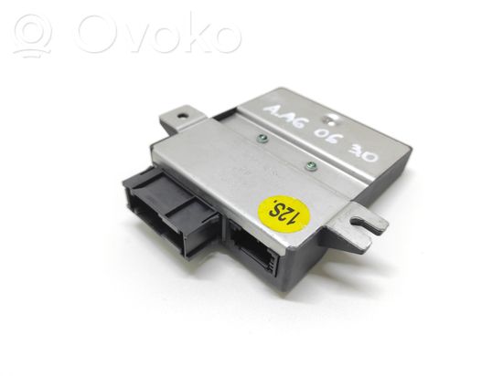 Audi A6 S6 C6 4F Gateway control module 4F0907468D