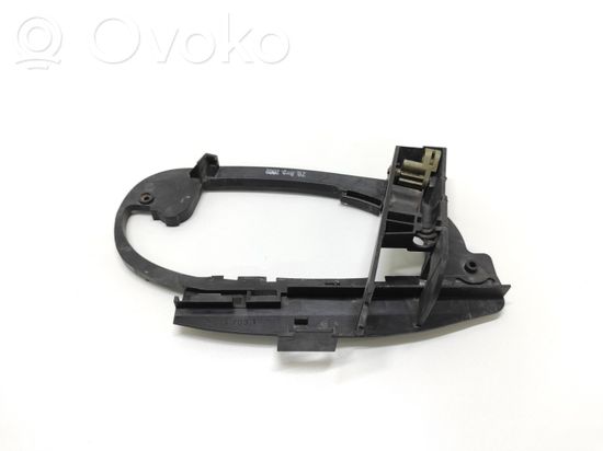 BMW 7 E65 E66 Rear door exterior handle/bracket 70137031