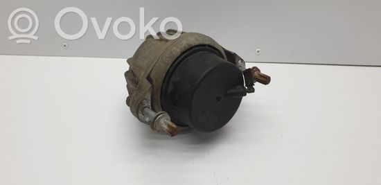 BMW 1 E81 E87 Engine mount bracket 13981112