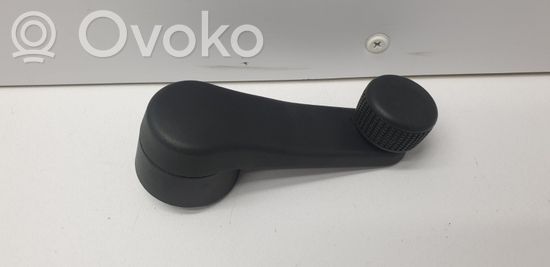 Volkswagen Caddy Front door window winding handle 2K0837581