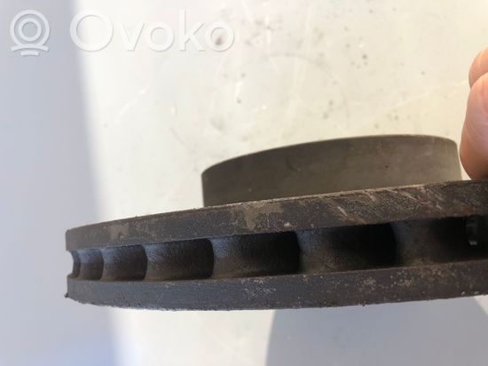 Mercedes-Benz E A207 Front brake disc