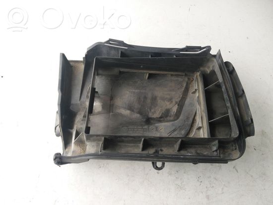 BMW 5 E39 Air filter box 8379624