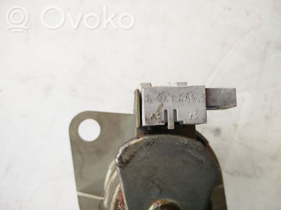 BMW 5 E39 Tailgate exterior lock 8241086