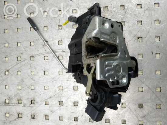 Mercedes-Benz E W210 Front door lock