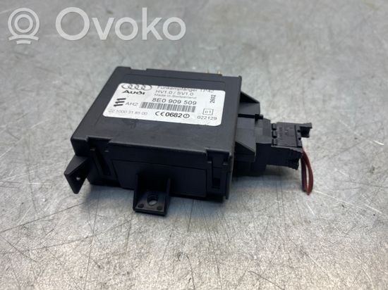 Audi A4 S4 B6 8E 8H Aerial antenna amplifier 8E0909509