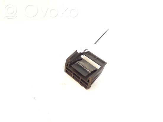 BMW X5 E70 Radiator mount bracket 7533537