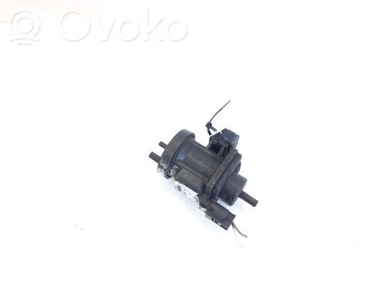Mercedes-Benz C W203 Turbo solenoid valve 4715396