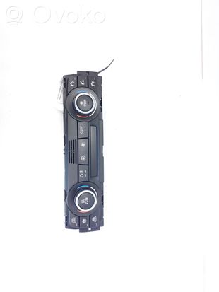 BMW 1 E82 E88 Climate control unit 9199260