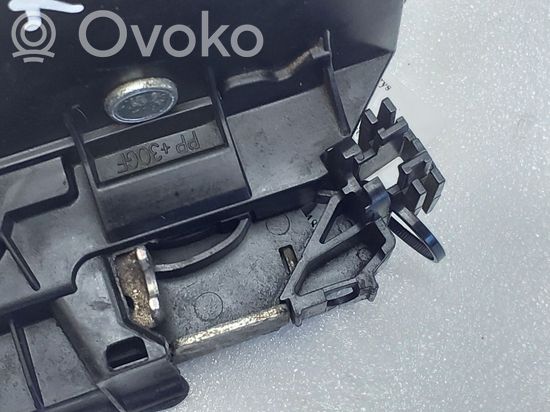 BMW X5 E70 Rear door lock 7202148