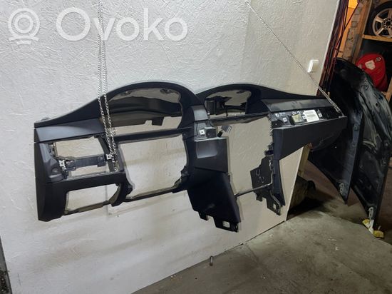 BMW 5 E60 E61 Dashboard