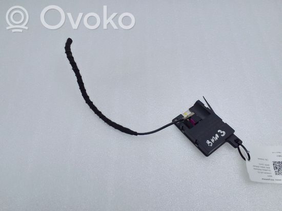 BMW 3 E90 E91 Bluetooth antenna 6928461