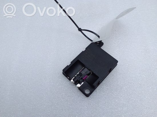 BMW 3 E90 E91 Bluetooth antenna 6928461