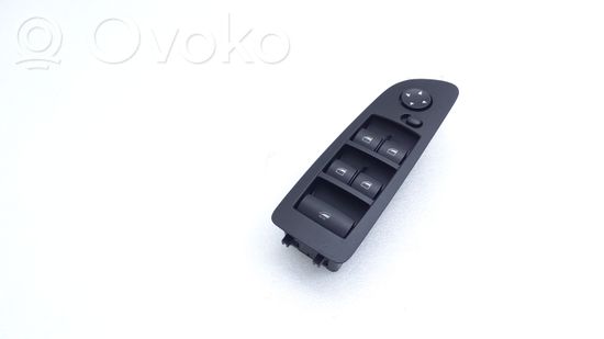 BMW 1 E82 E88 Electric window control switch 9217317