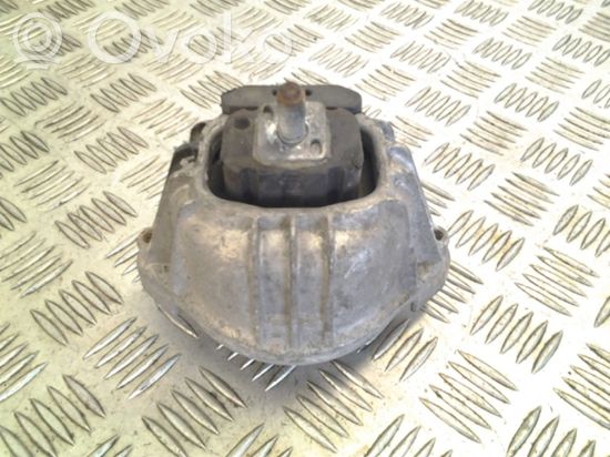 BMW 1 E81 E87 Engine mount bracket 13981112