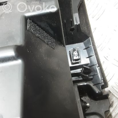 BMW 5 E60 E61 Glove box 7063516 314620100 51167063516