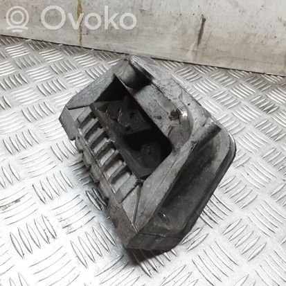 Volkswagen Golf Plus Engine mounting bracket