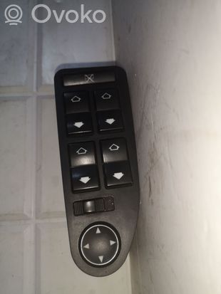 BMW 5 E39 Electric window control switch 61318368952 03725085