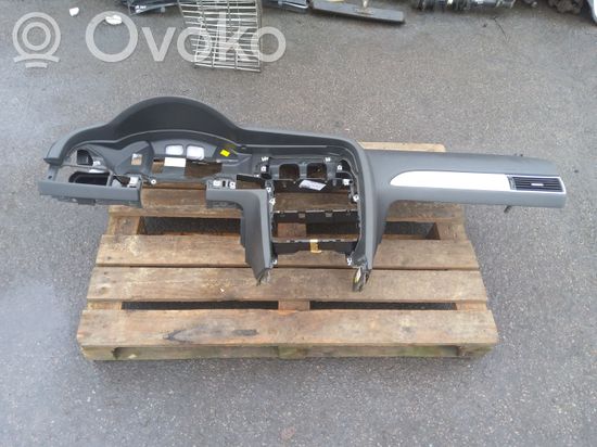 Audi A6 Allroad C6 Dashboard 4F1858005B