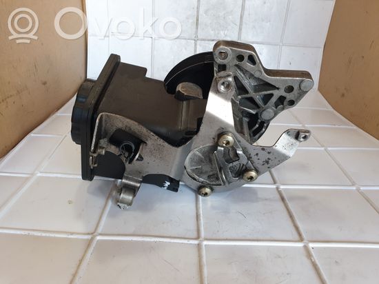 BMW 3 E46 Power steering pump 7692974519