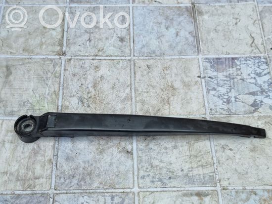 BMW 5 E39 Rear wiper blade arm 8221453
