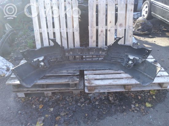 Volkswagen PASSAT B6 Front bumper 3C0807221