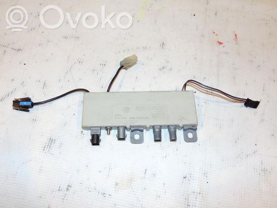 BMW 5 E39 Aerial antenna amplifier 65258378090