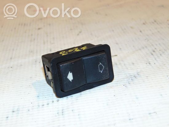 BMW 5 E39 Electric window control switch 61318368974