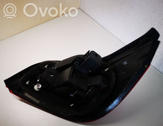 BMW 5 E60 E61 Rear/tail lights 7165737