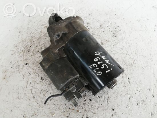 BMW 5 E60 E61 Starter motor 0001108401